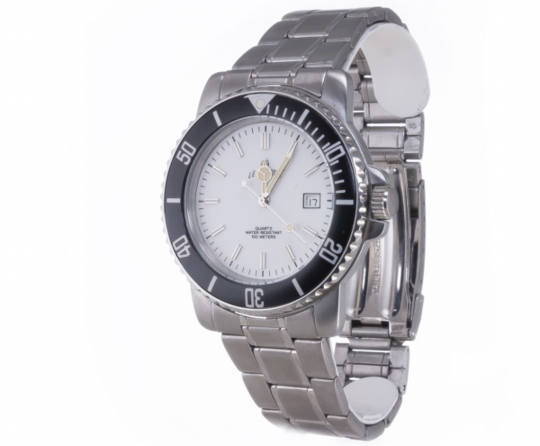 Screenshot 2025-07-24 at 18.34.08 LE MONDE Divers´ Watch with White Dial and Black Bezel (3189ACC/21)