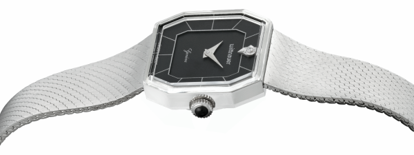 WITTNAUER "Genève" Ladies´Plated Wristwatch with Black Dial and a Diamond (W9671WB1D)