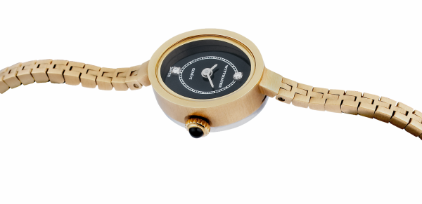 Screenshot 2025-10-07 at 15.43.31 WITTNAUER "Genève" Oval Gold Plated Ladies´ Wristlet with Black Dial and two Diamonds (W9818YBZD)
