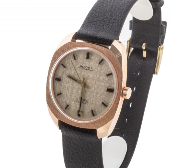 Screenshot 2025-08-04 at 10.57.44 BIFORA Gents´ Gold Plated Wristwatch with Textured Gilt Dial