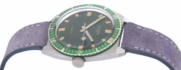 BIFORA Gents´Stainless Steel Divers´ Watch with Green Dial & Bezel on Suede Leather Strap
